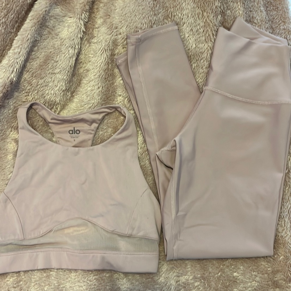 Alo Yoga dusty rose Yoga Set